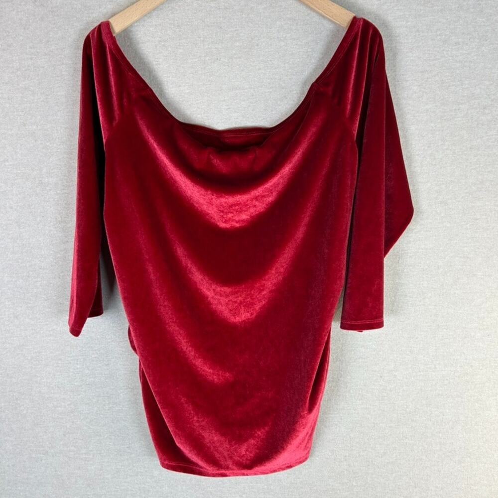 Torrid Womens Red Velvet Shirred Front Top Size 2X Stretch Vampy Sexy Holidays - Picture 3 of 9
